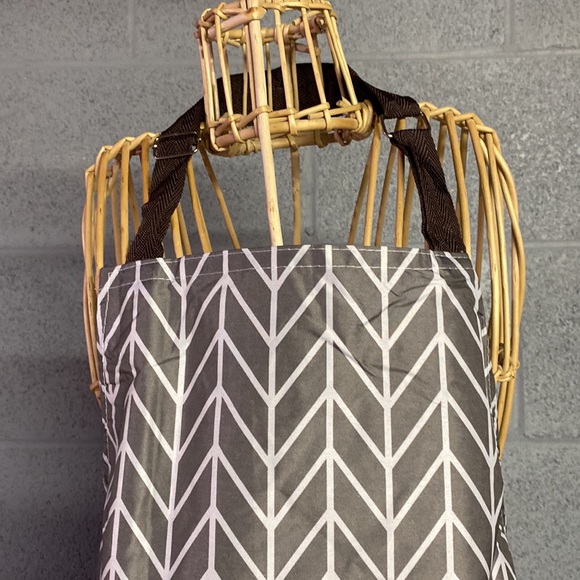 Gray Patterned Apron - Picture 2 of 5